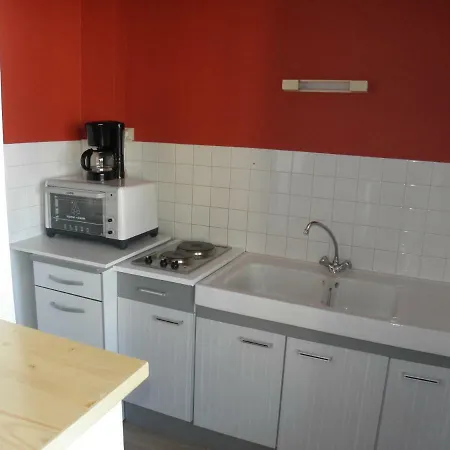 Pas Disponible سانت-بريفين-لي-بان